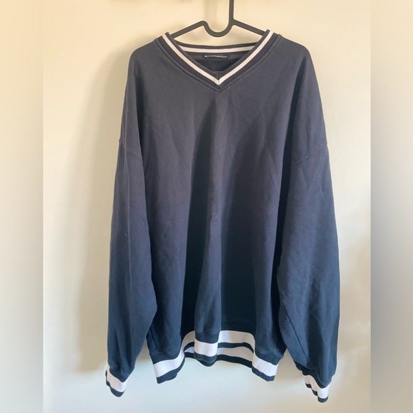 Navy Brandy Melville sweatshirt - Picture 3 of 4